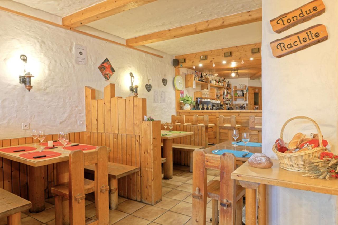 Petit Velan - Coworking & Coliving Vandrarhem Bourg-Saint-Pierre Exteriör bild