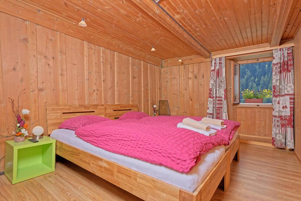Petit Velan - Coworking & Coliving Vandrarhem Bourg-Saint-Pierre Exteriör bild