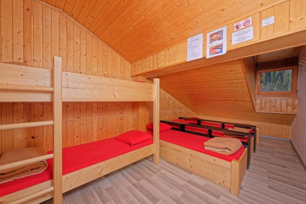 Petit Velan - Coworking & Coliving Vandrarhem Bourg-Saint-Pierre Exteriör bild