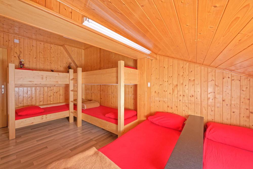 Petit Velan - Coworking & Coliving Vandrarhem Bourg-Saint-Pierre Exteriör bild
