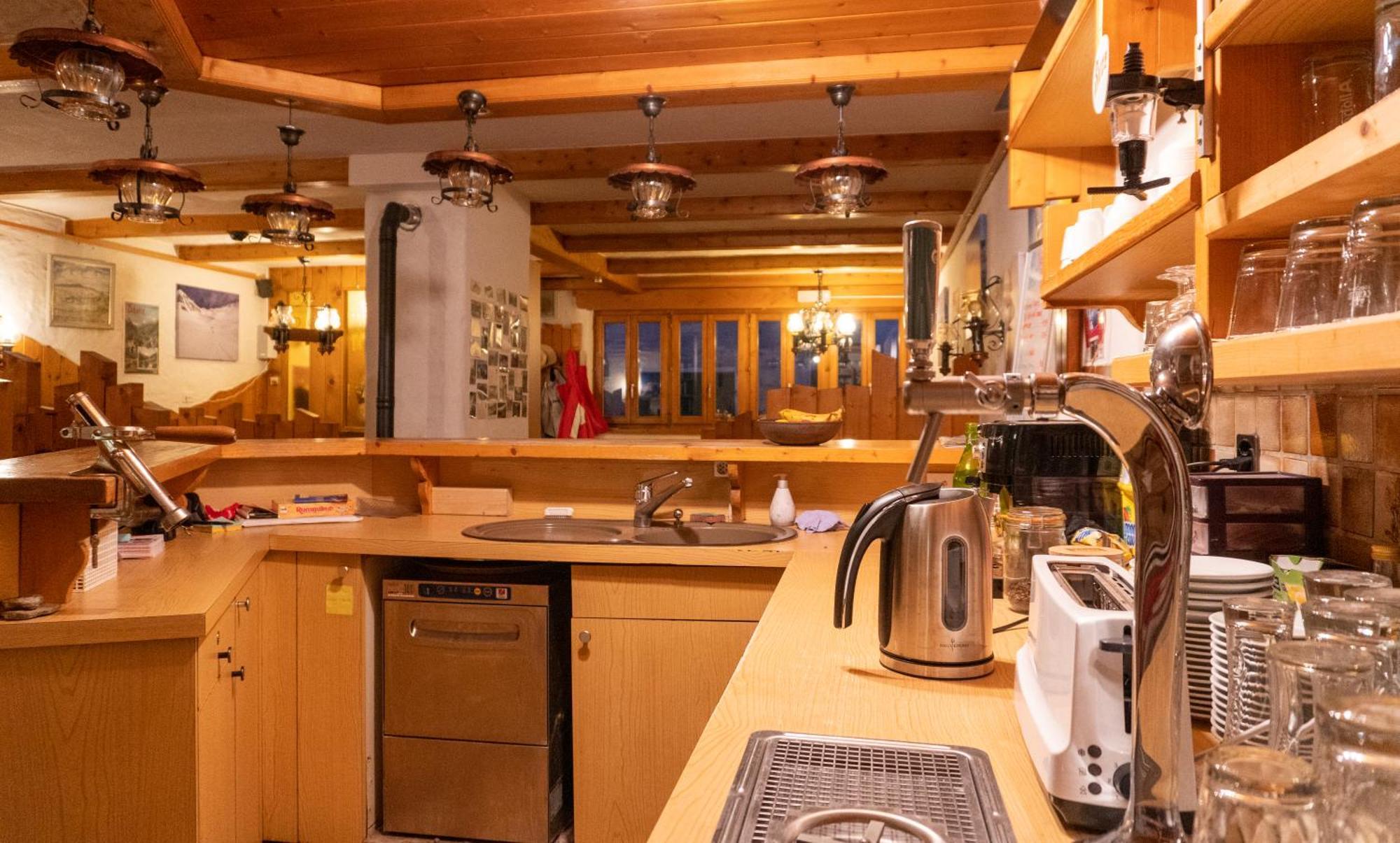 Petit Velan - Coworking & Coliving Vandrarhem Bourg-Saint-Pierre Exteriör bild